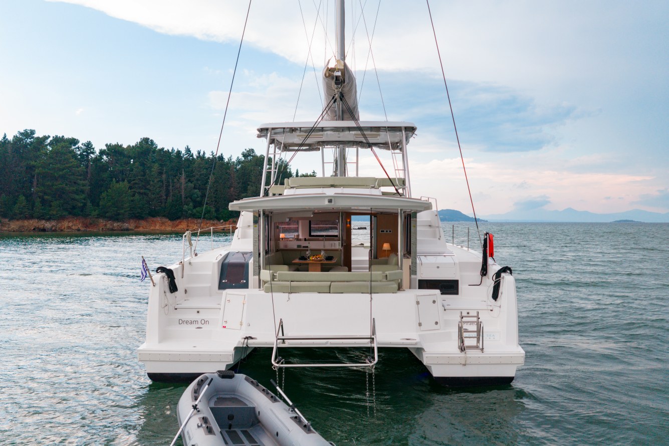 Yacht image 28