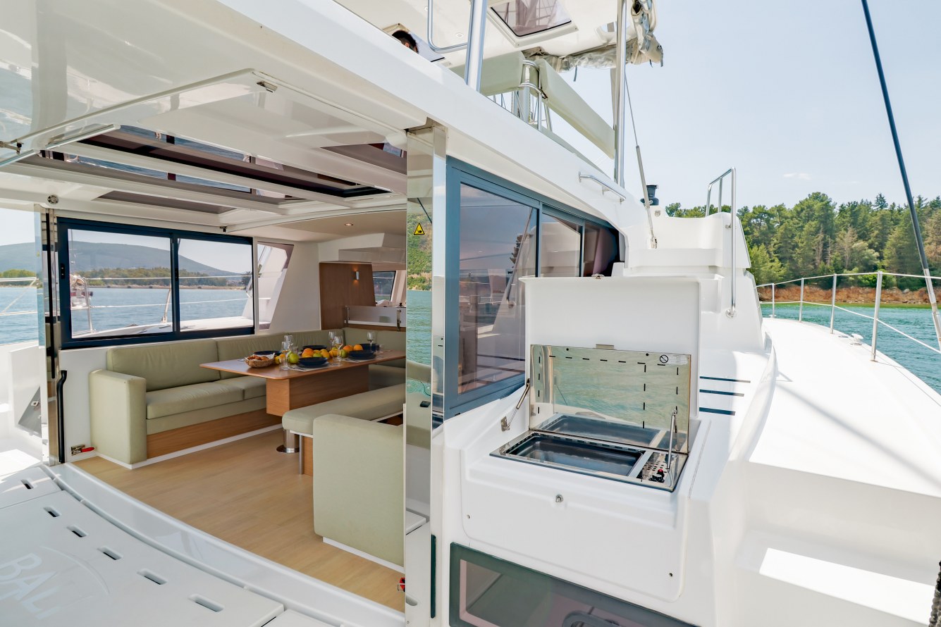 Yacht image 31