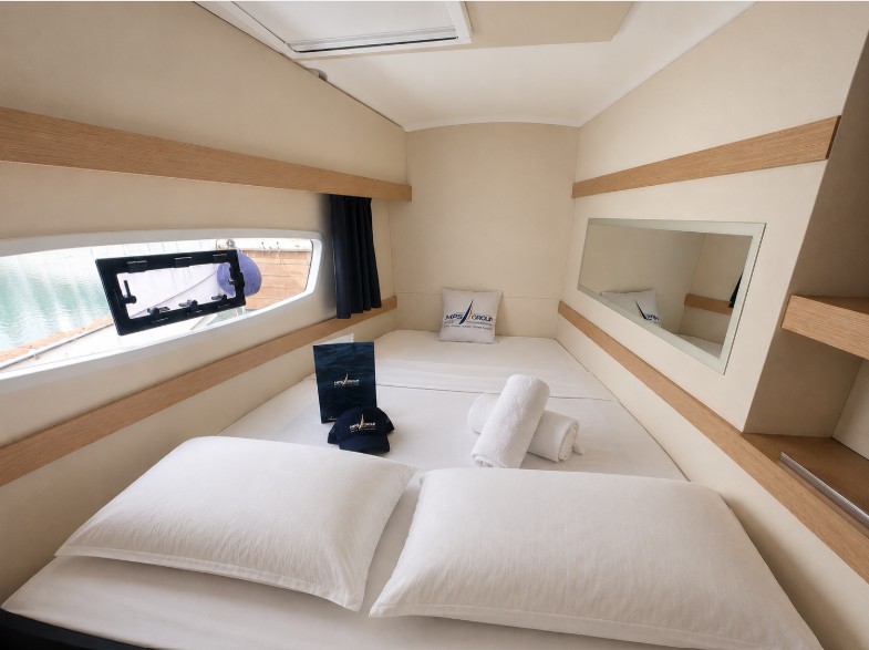 Yacht image 3