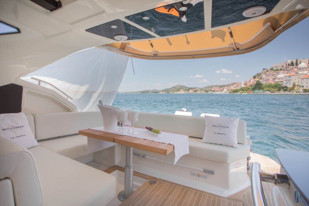 foto Cranchi M44 HT 8