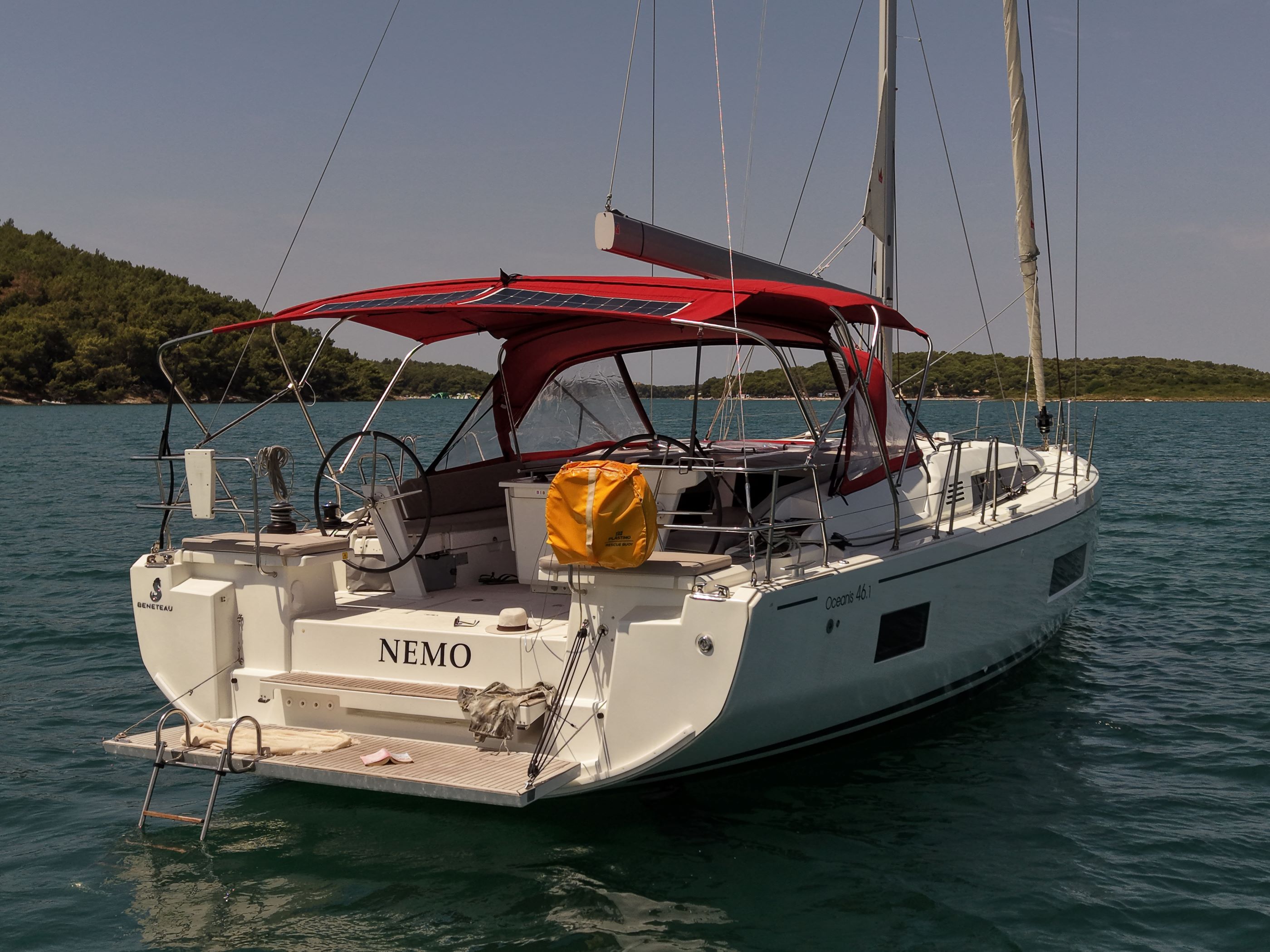 Yacht image 13