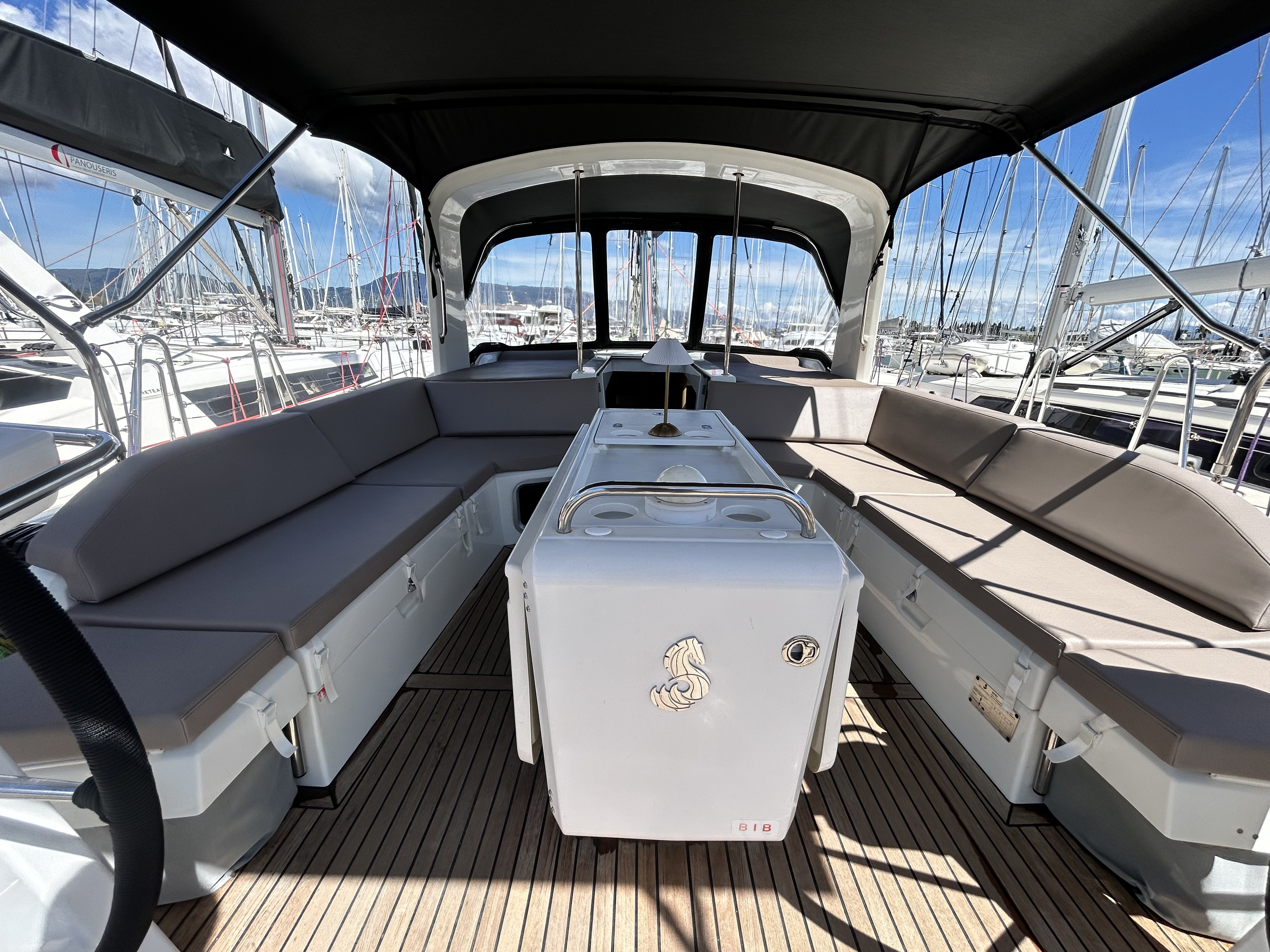 Yacht image 9