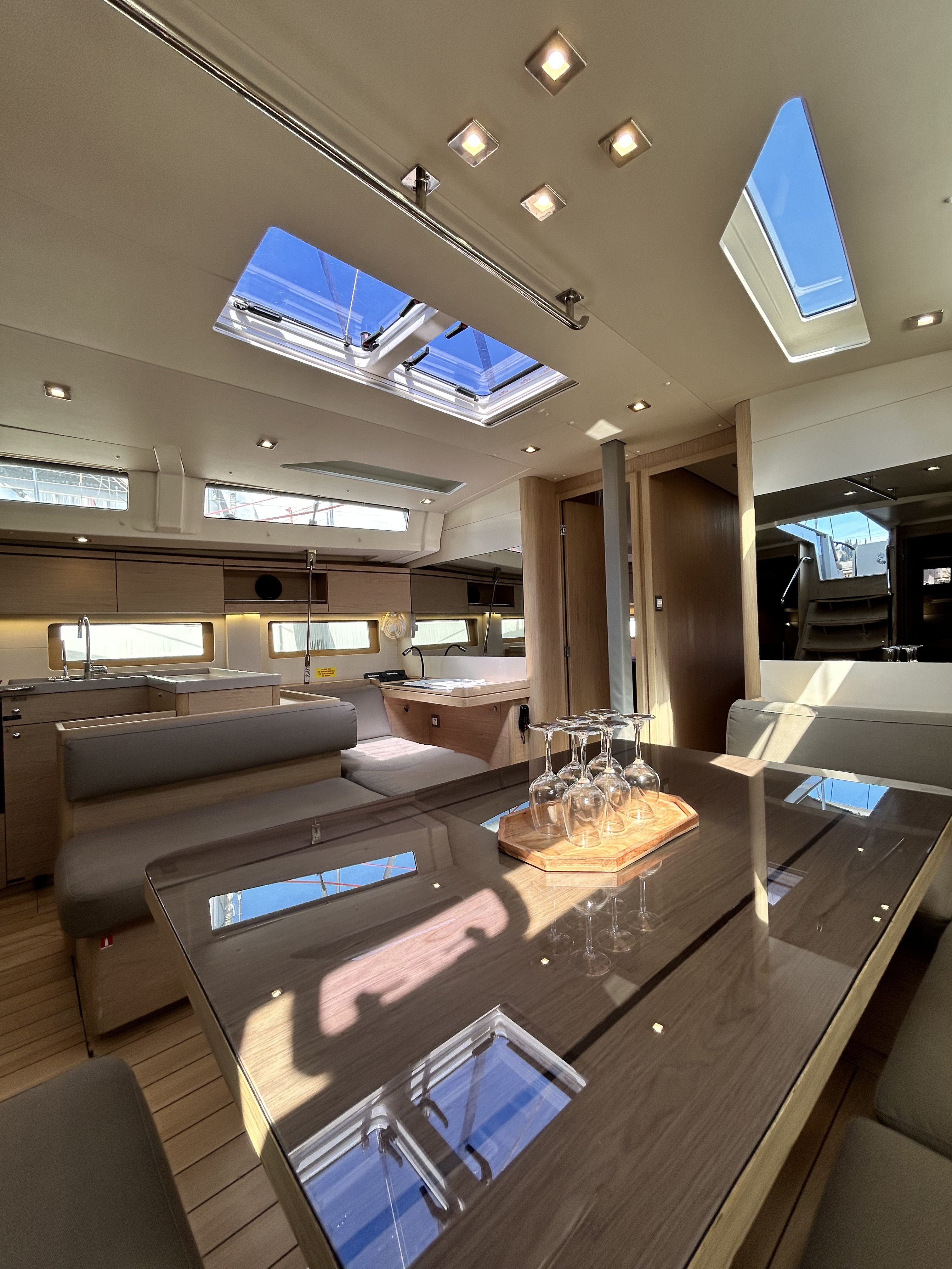 Yacht image 10