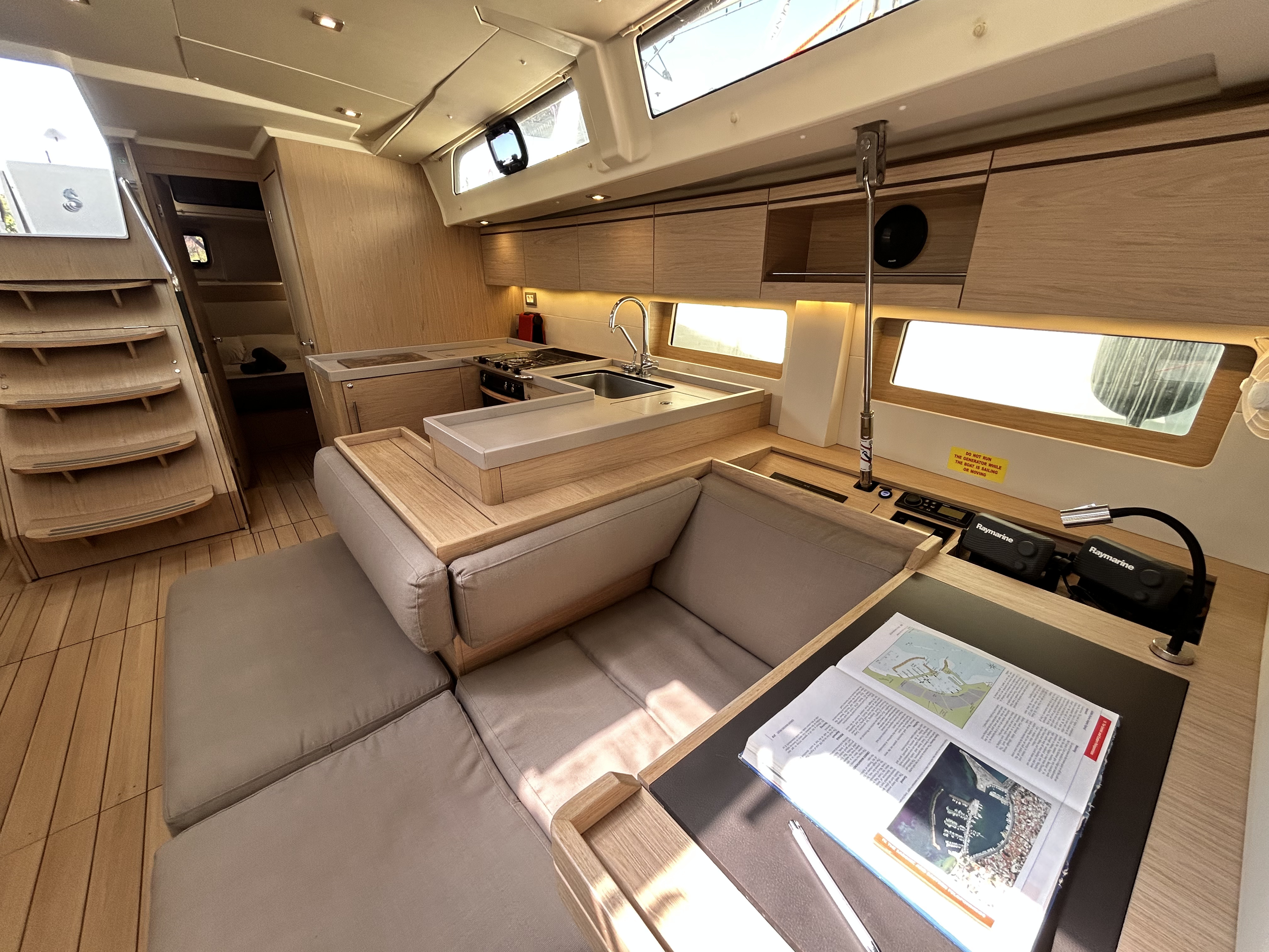 Yacht image 6