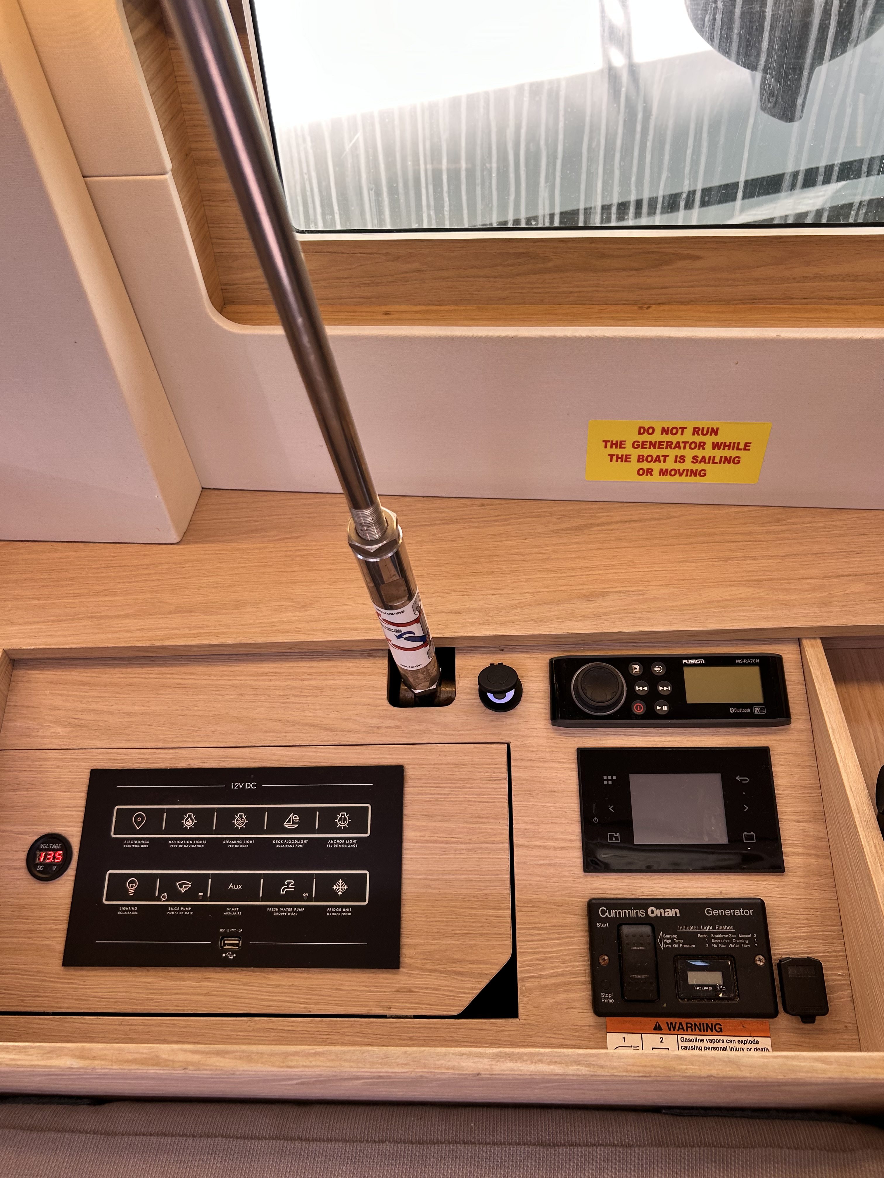 Yacht image 12