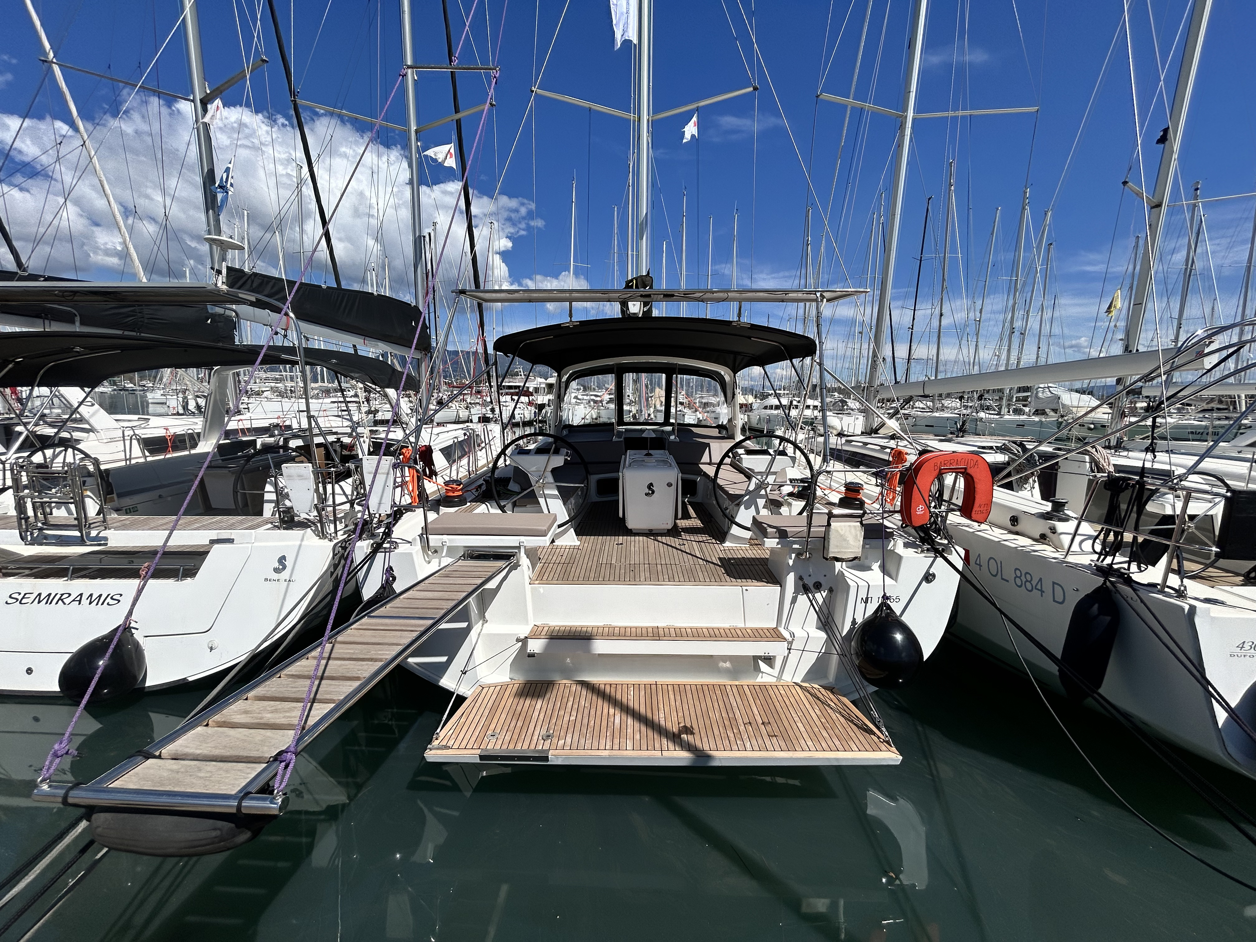Yacht image 8