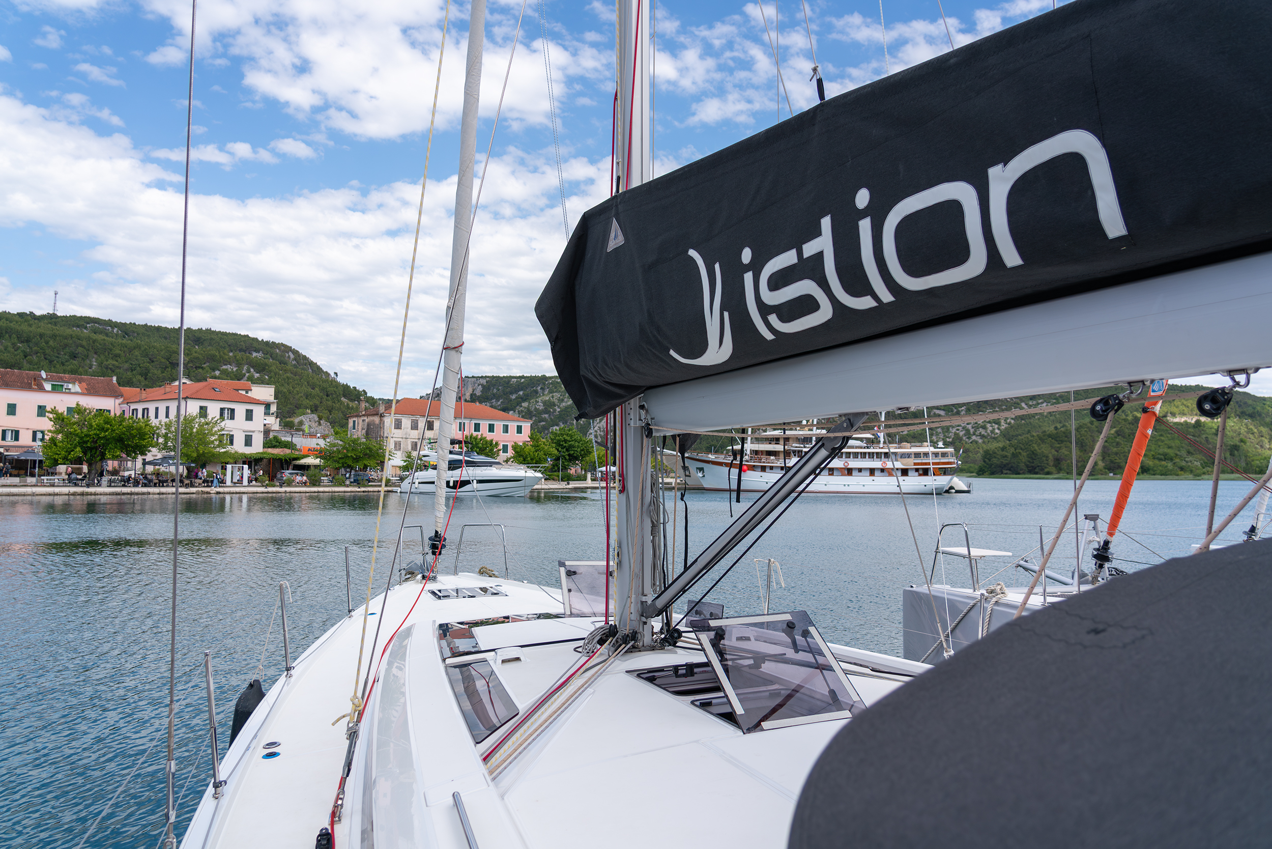 Oceanis 51.1 (5+1 cab) A/C & GEN, Skradin