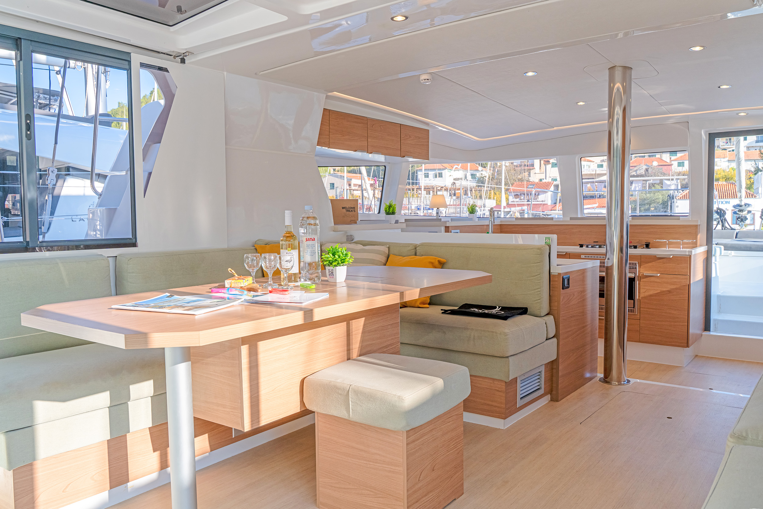 Bali 4.2 A/C & GEN & WM, Skradin