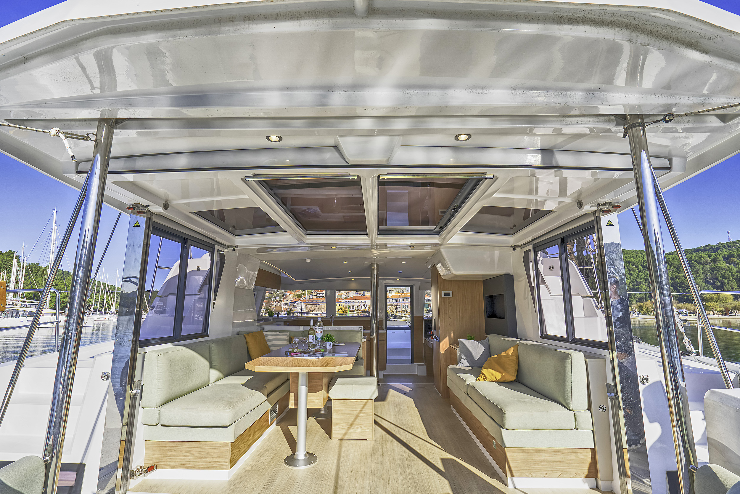 Bali 4.2 A/C & GEN & WM, Skradin