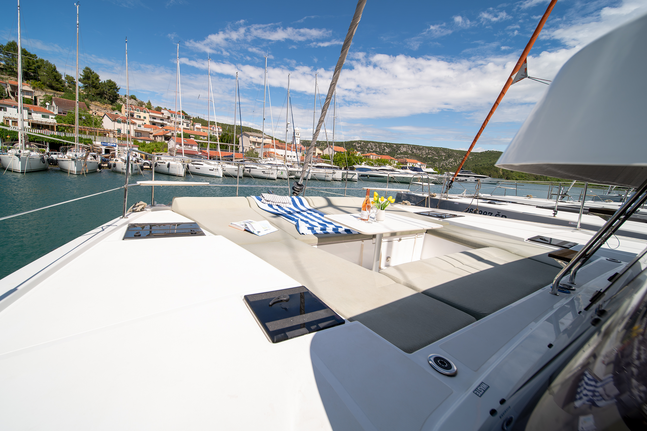 Bali Catsmart, Skradin