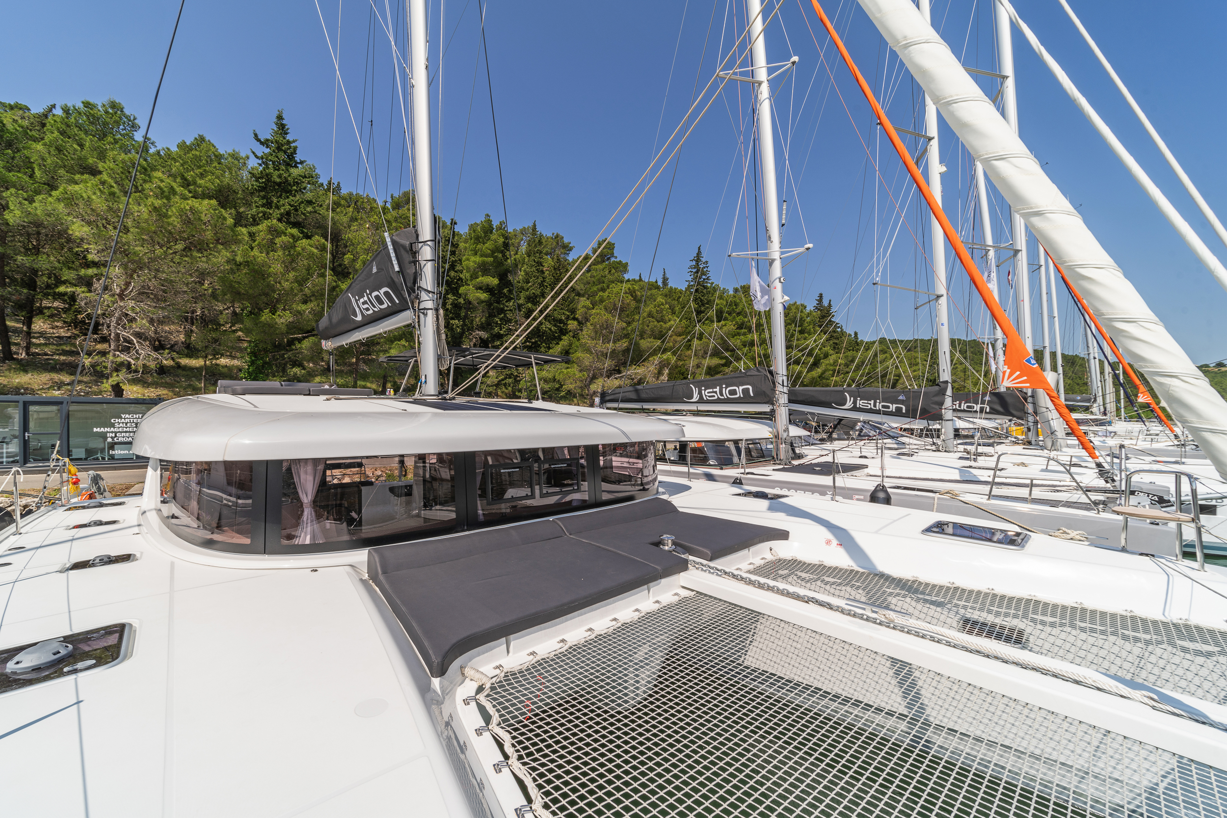 Lagoon 42 A/C & GEN & WM, Skradin