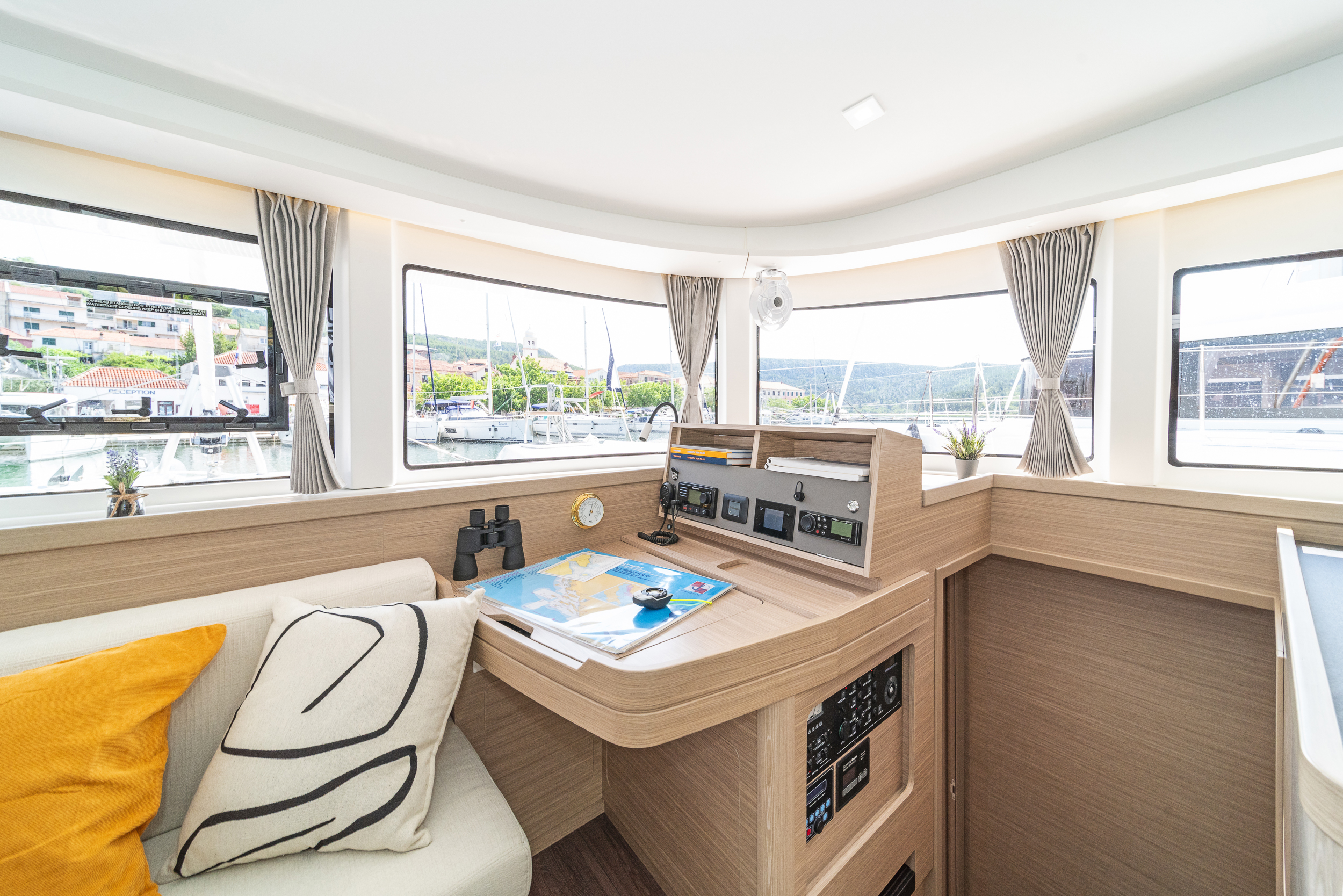 Lagoon 42 A/C & GEN & WM, Skradin