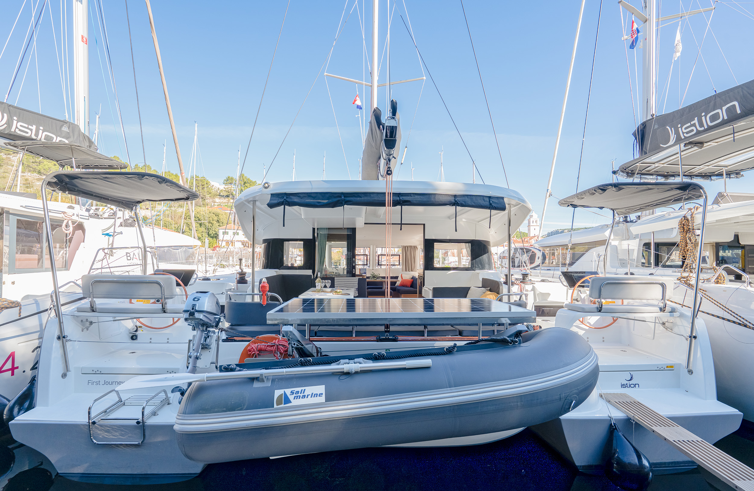 Excess 14 A/C & GEN & WM, Skradin