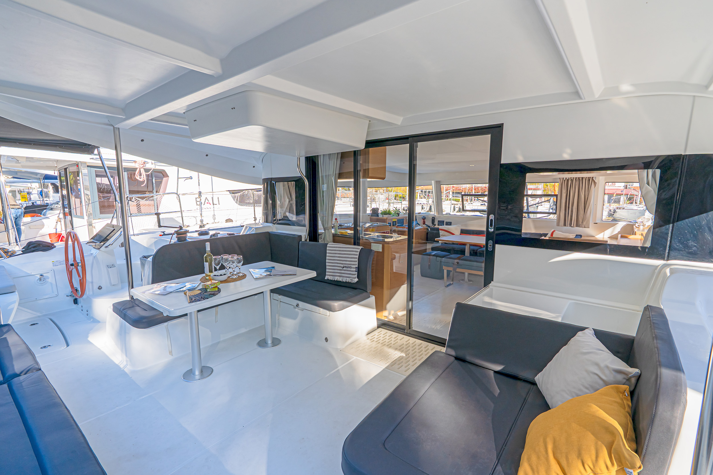 Excess 14 A/C & GEN & WM, Skradin