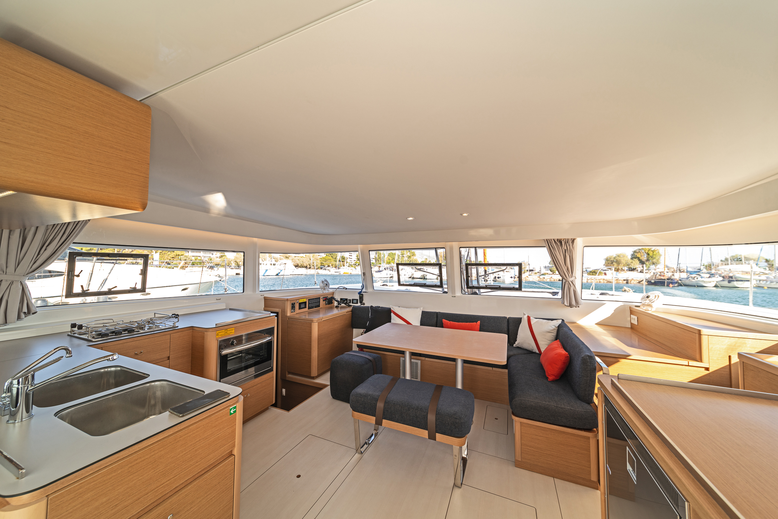 Excess 14 A/C & GEN & WM, Skradin