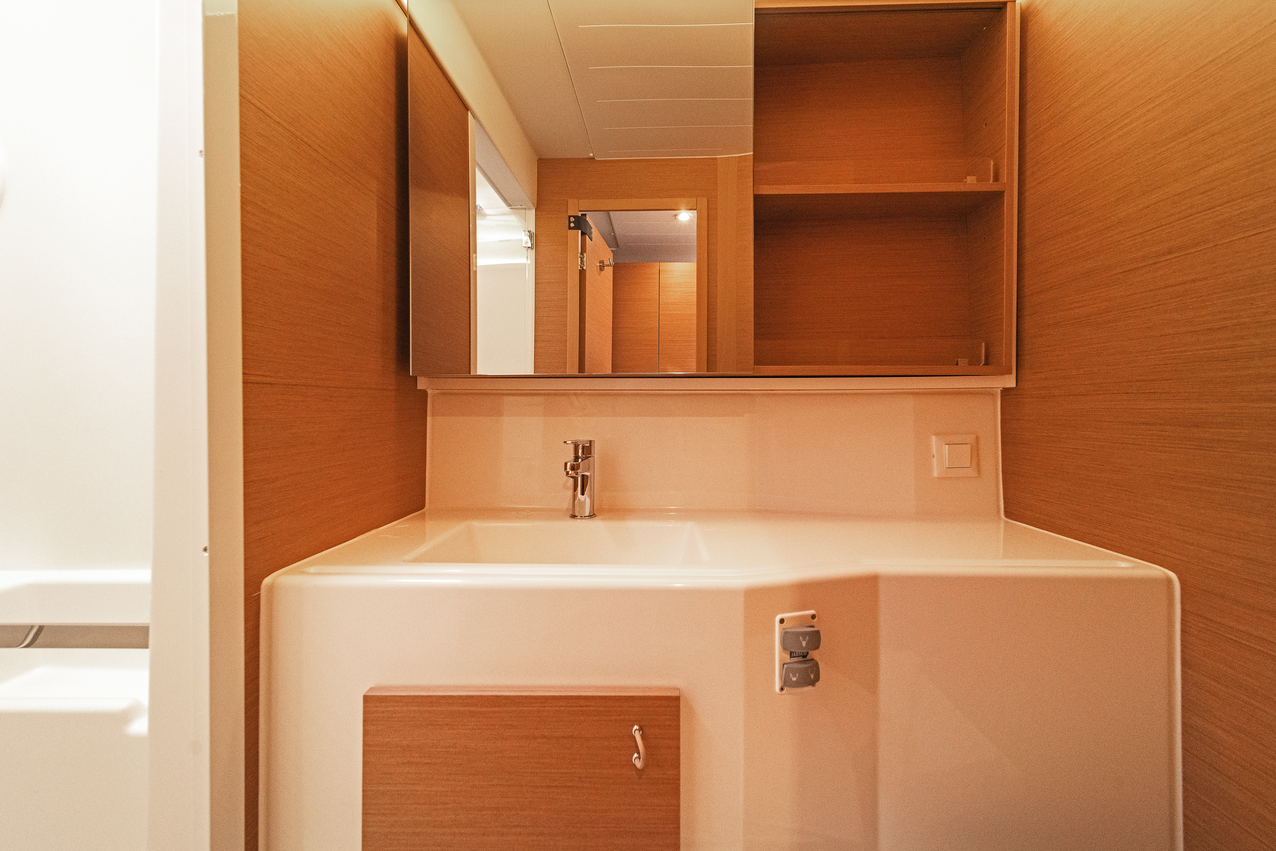 Excess 14 A/C & GEN & WM, Skradin