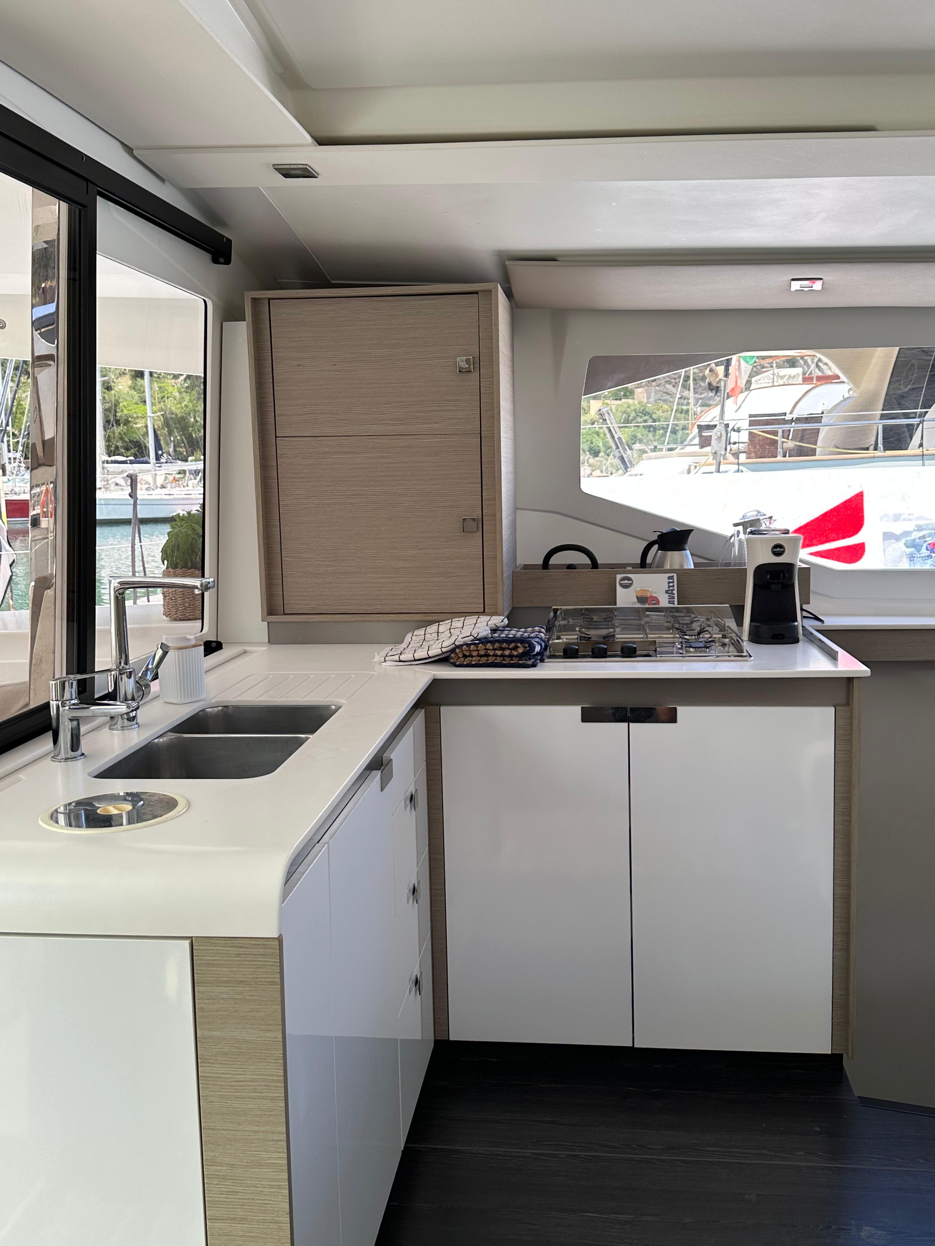 Fountaine Pajot Isla 40  (Wm-Ac in dinette-Gen-Sol.Pan), Castellammare del Golfo