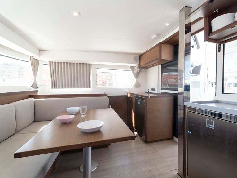 Laurelli, Interior image