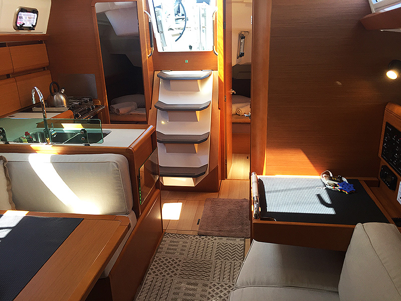 S/Y - Sun Odyssey 389 - 3 Cabins - Built 2016