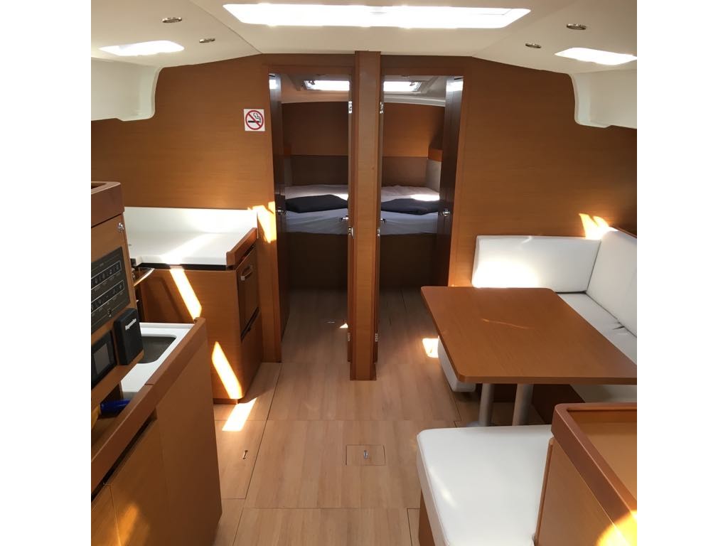 S/Y - Sun Odyssey 490 - 5 Cabins - Built 2019