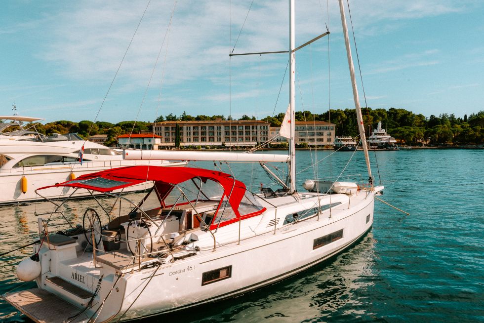 Yacht image 17