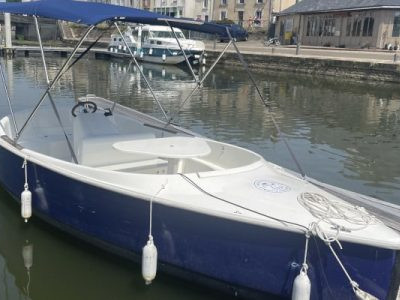 Motorboat, Sablé-sur-Sarthe