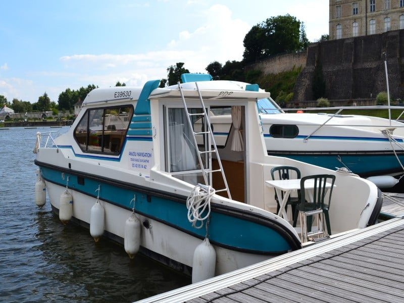 Nicols Sedan 800, Sablé-sur-Sarthe