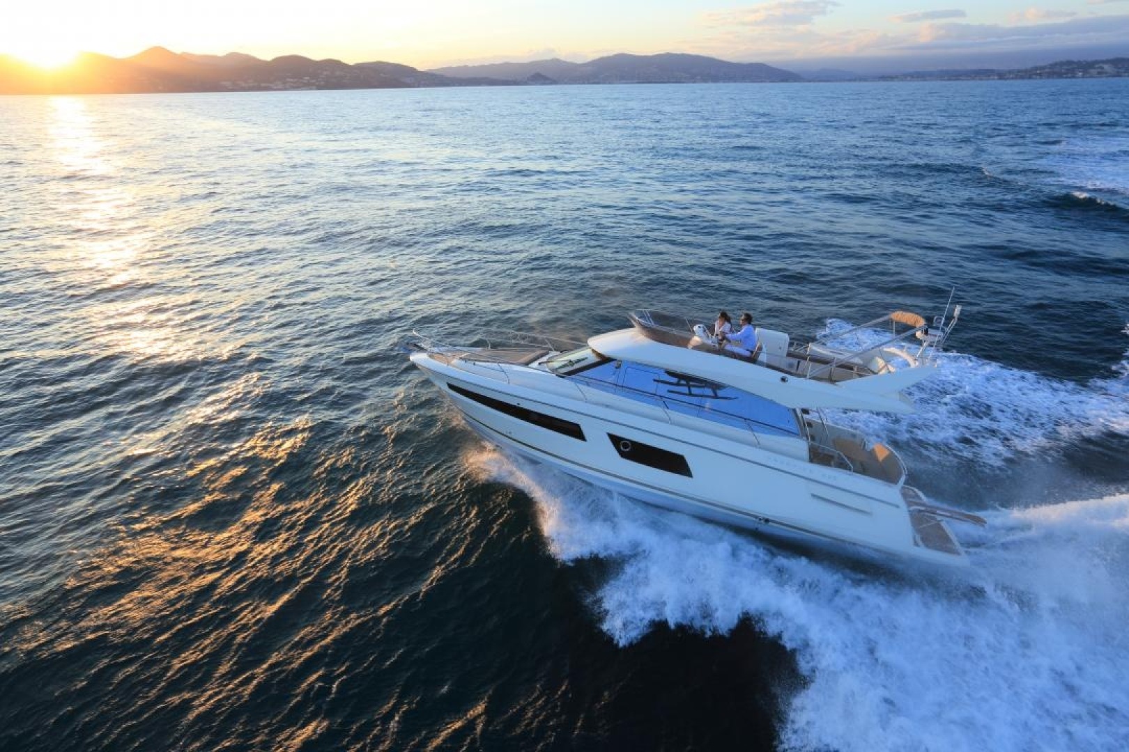 Prestige 450 Fly, 