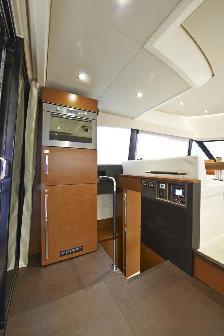 Prestige 450 Fly, 