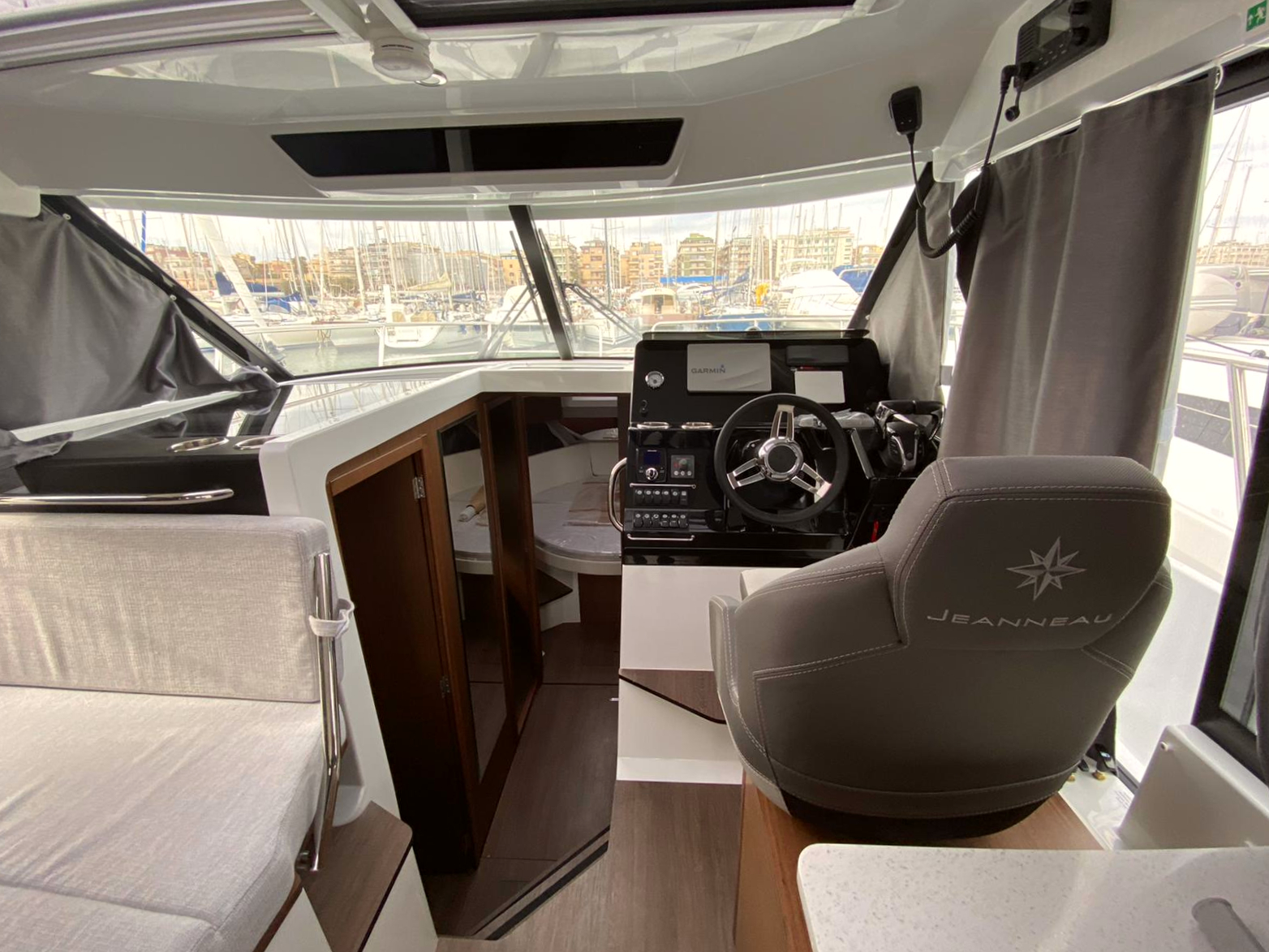 M/Y - Merry Fisher 1095 - 3 Cabins - Built 2021