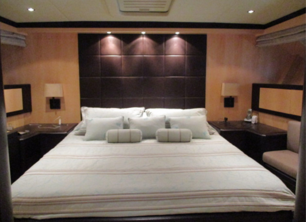 Mangusta 72, Salerno