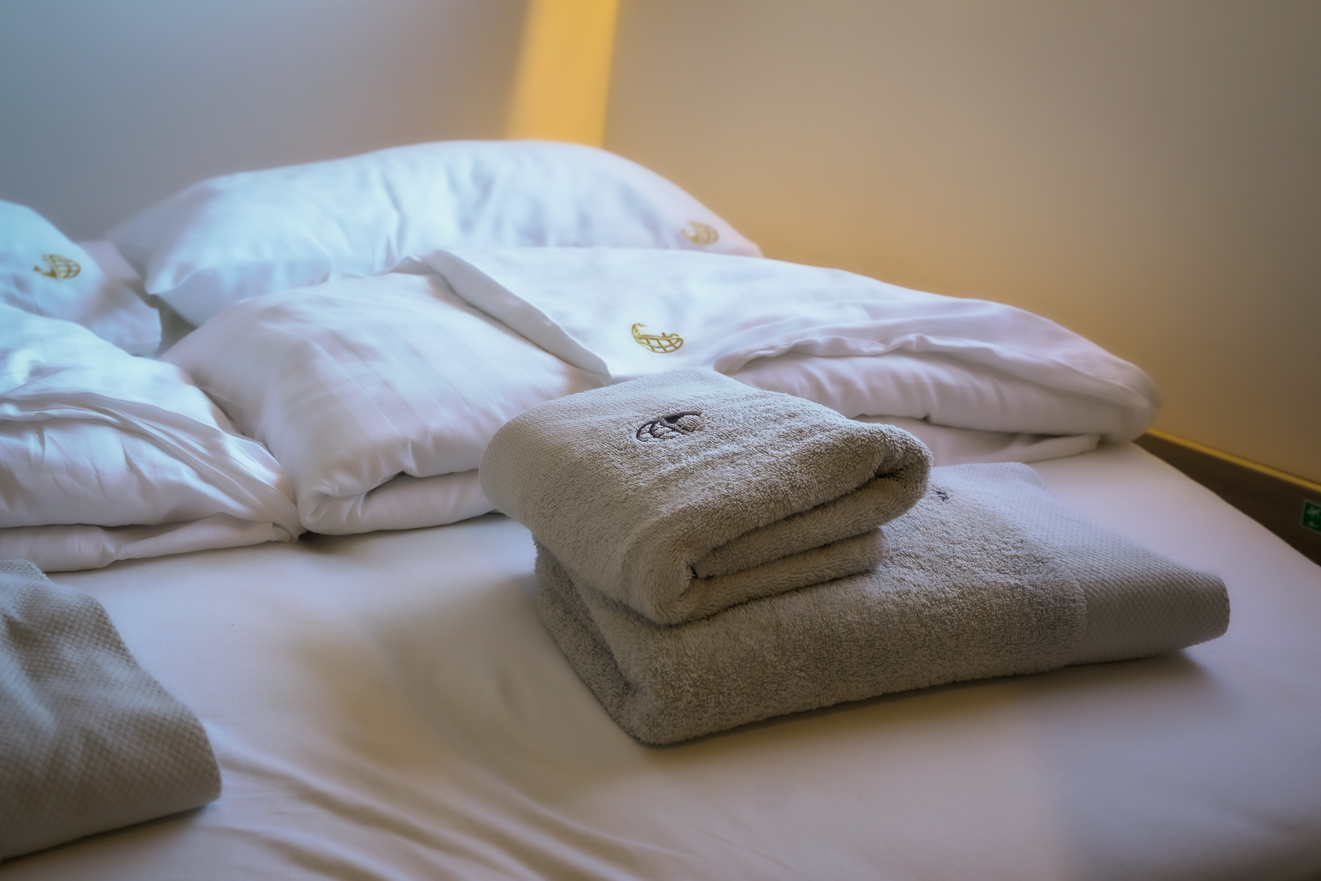 Secondary yacht image