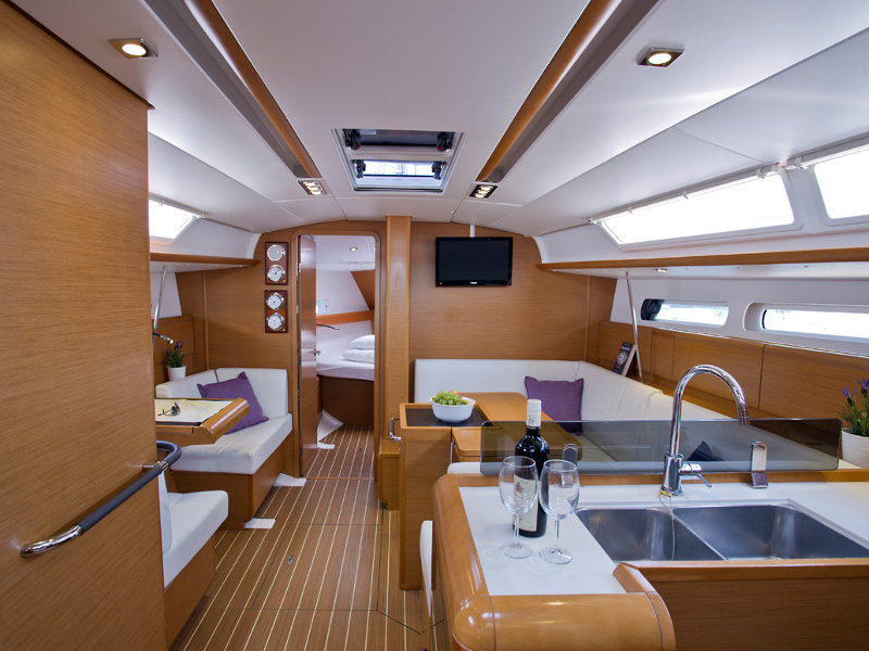 фото Sun Odyssey 409 3