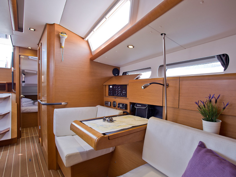 фото Sun Odyssey 409 9
