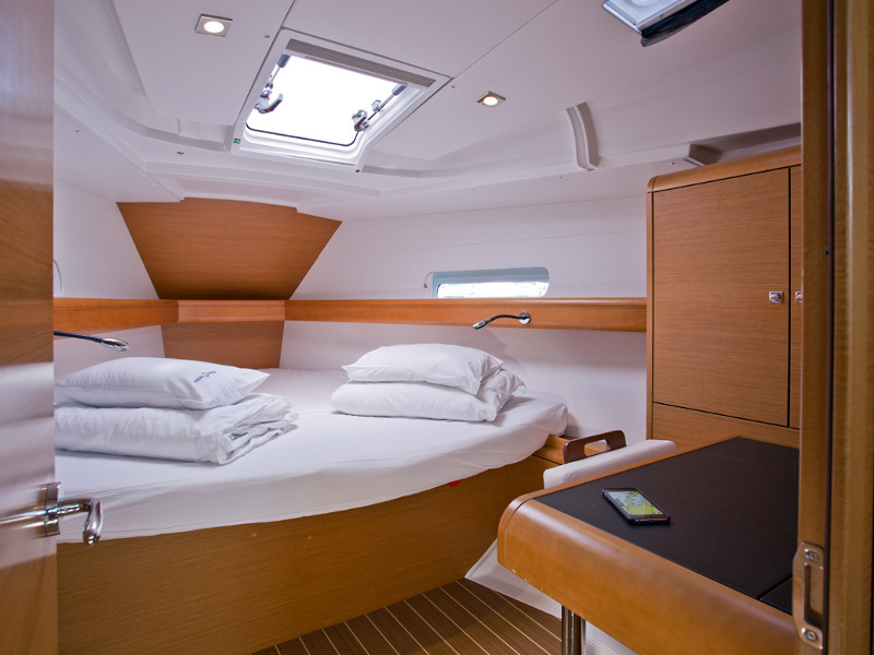 фото Sun Odyssey 409 12