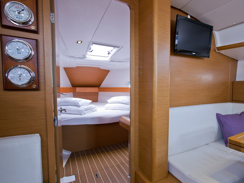 фото Sun Odyssey 409 14