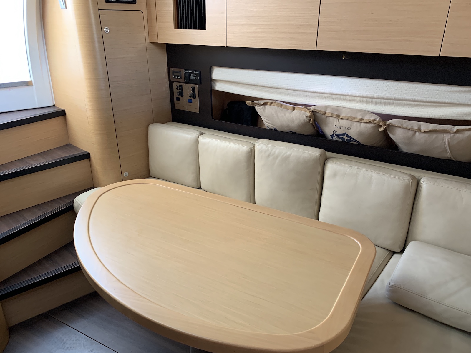 фото Monte Carlo 37 Hard Top 9