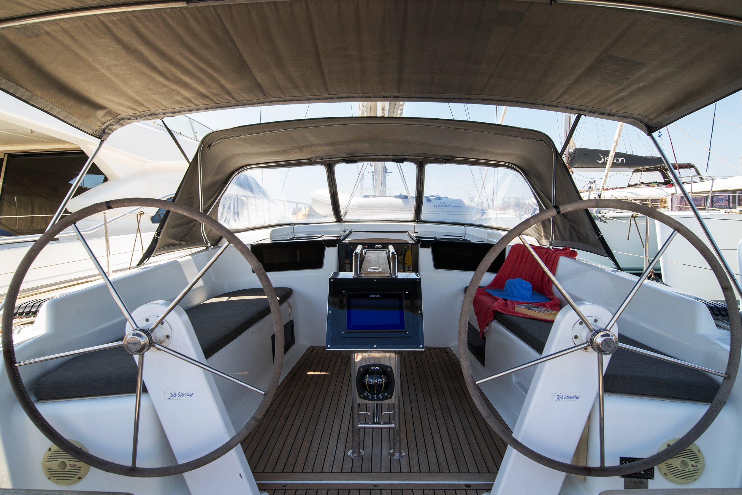 Yacht image 31