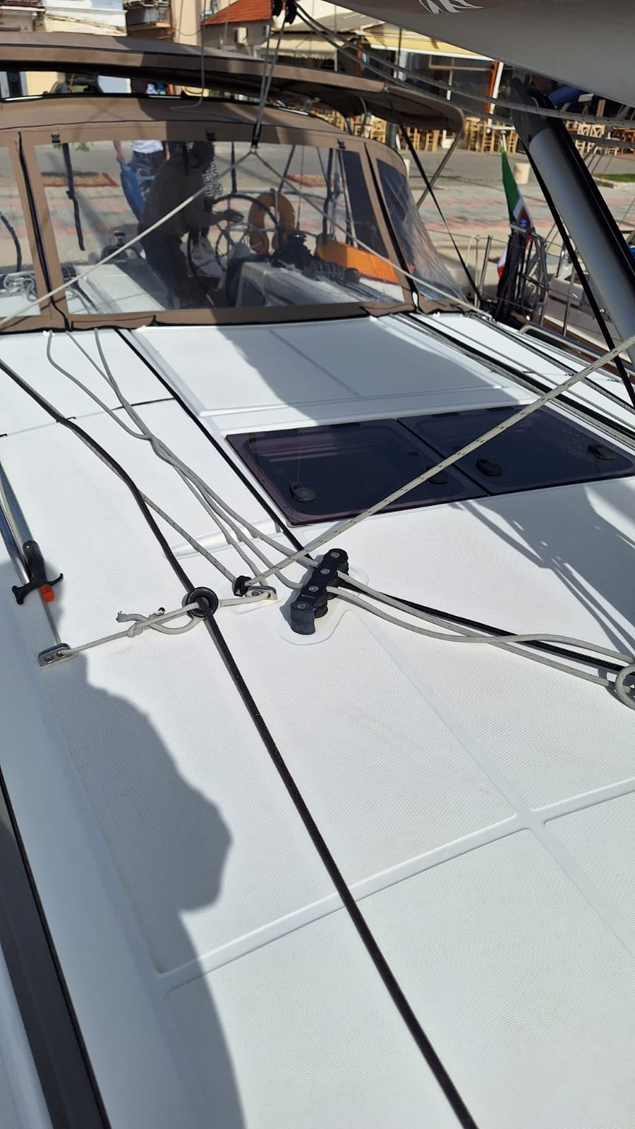 Yacht image 27