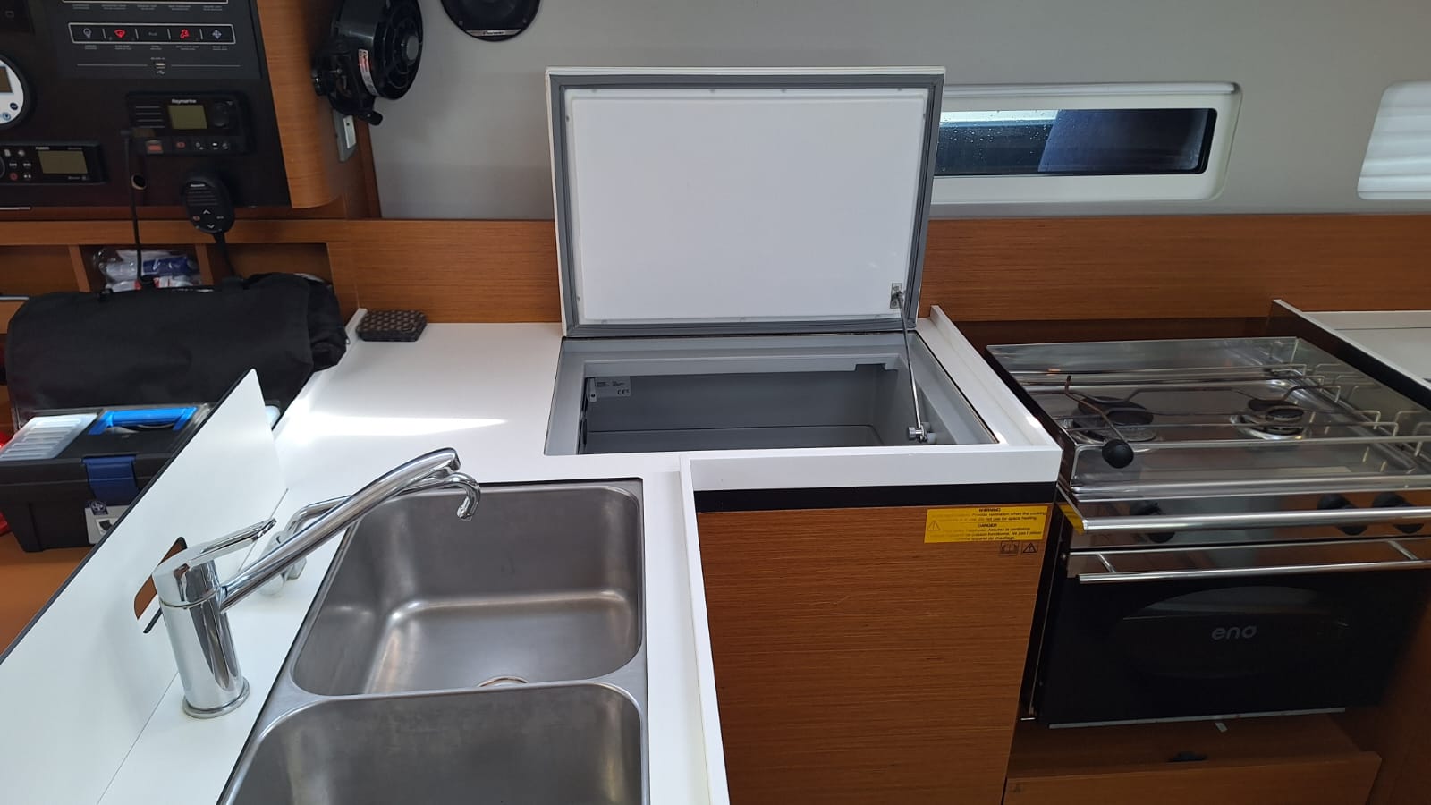 Secondary yacht image