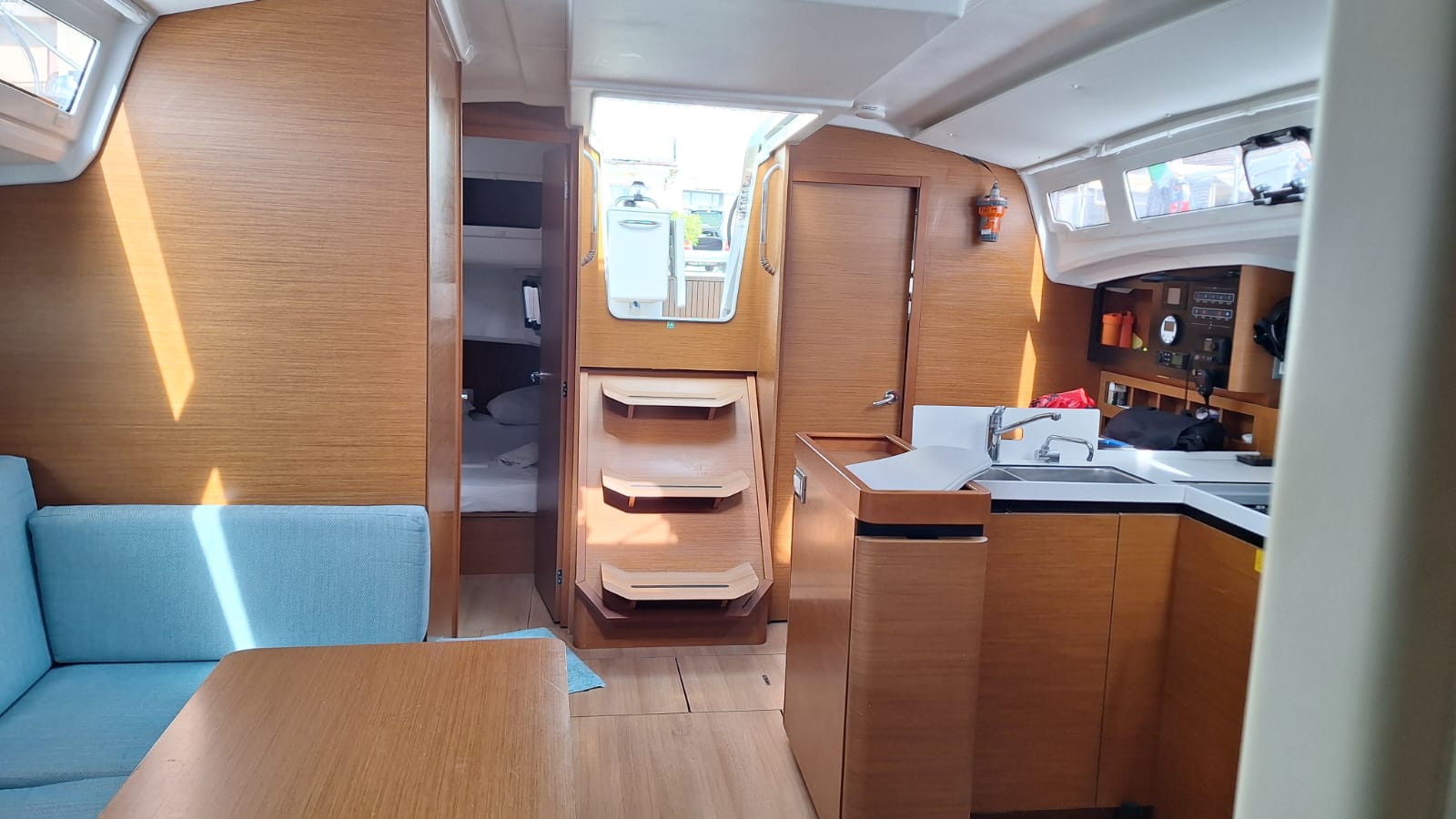 Yacht image 21
