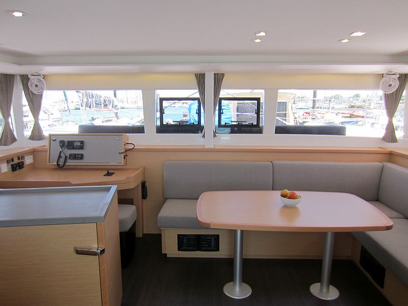 Anabella, Interior image