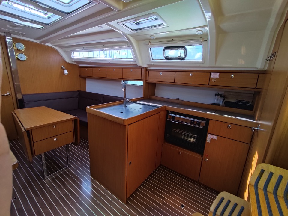 Andrelli, Interior image