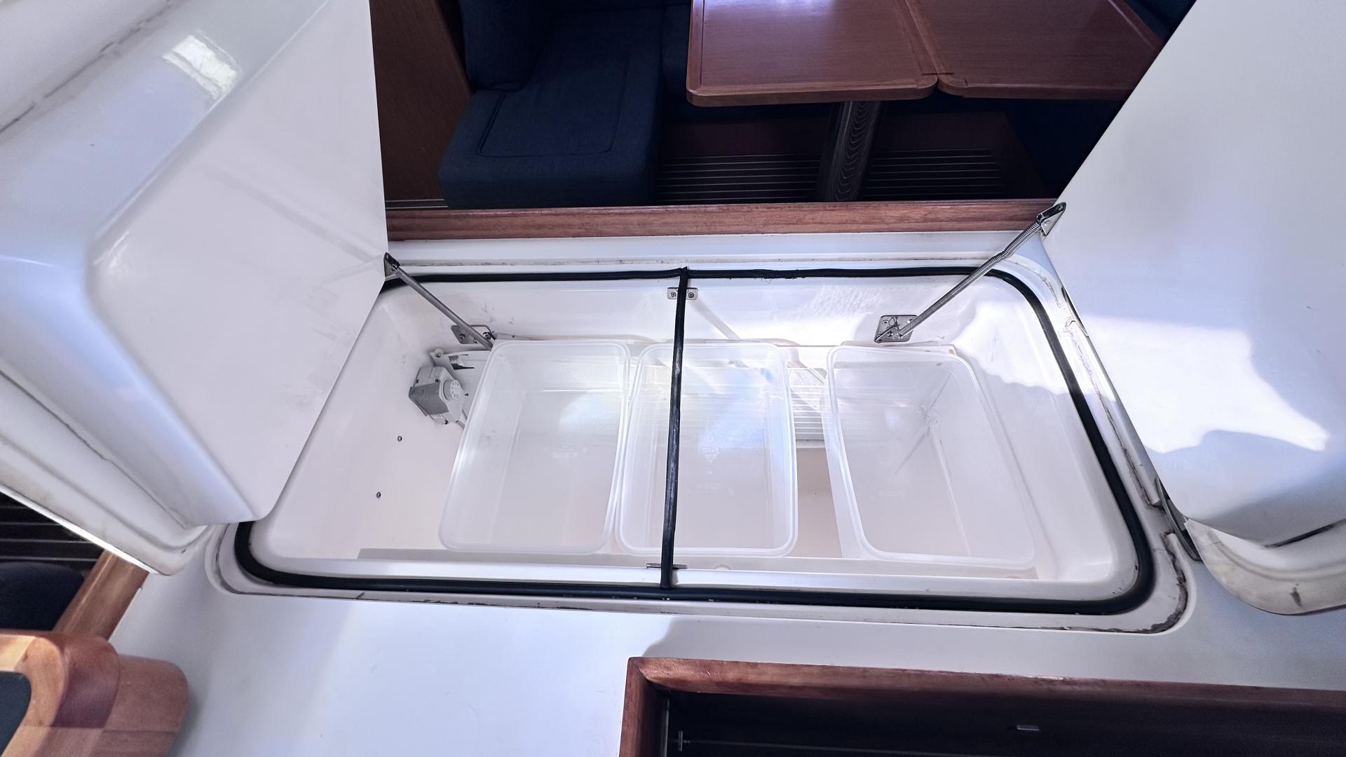 Bavaria Cruiser 56, Alimos