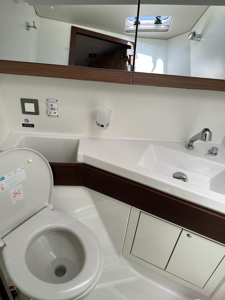 Oceanis 46.1, Alimos