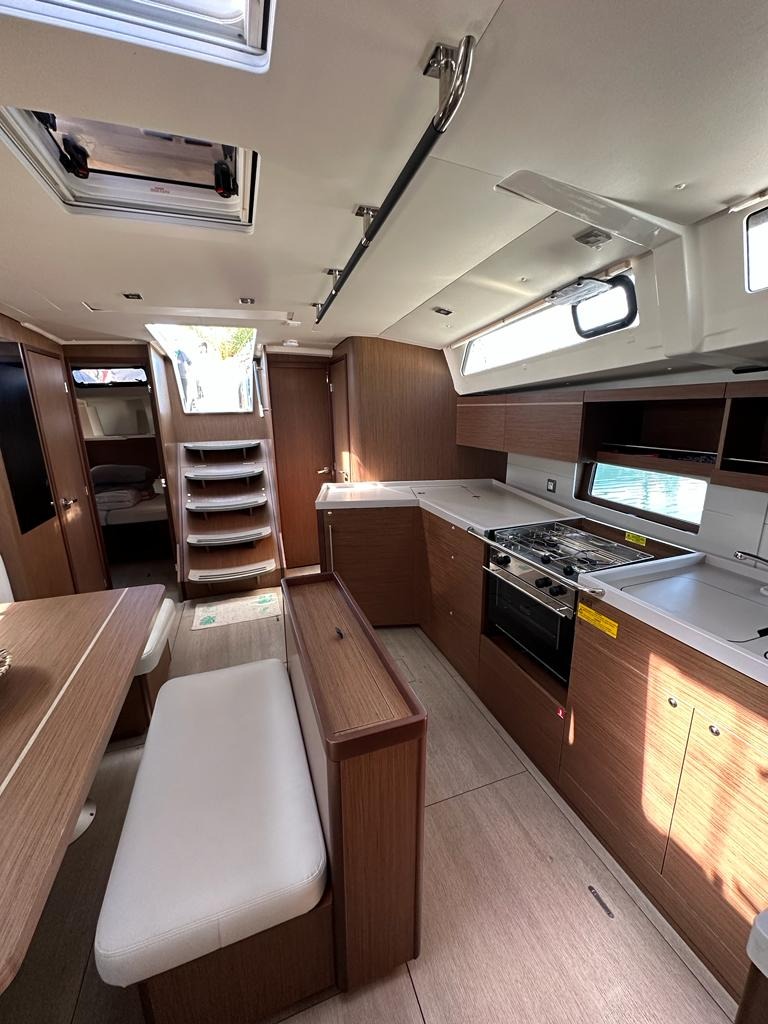 Oceanis 46.1, Alimos