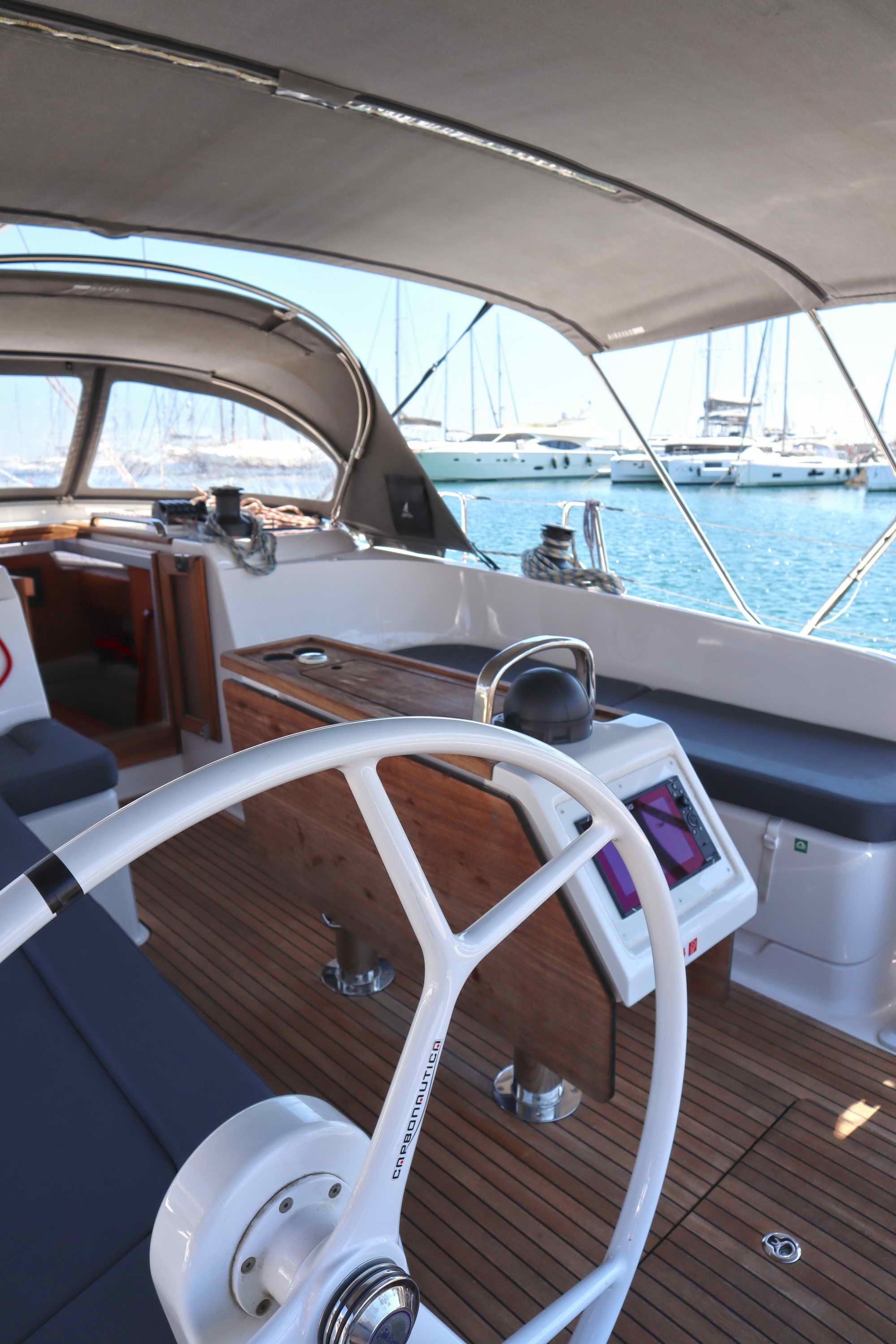 Yacht image 32