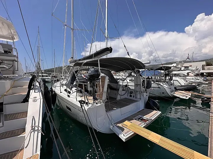Yacht image 29