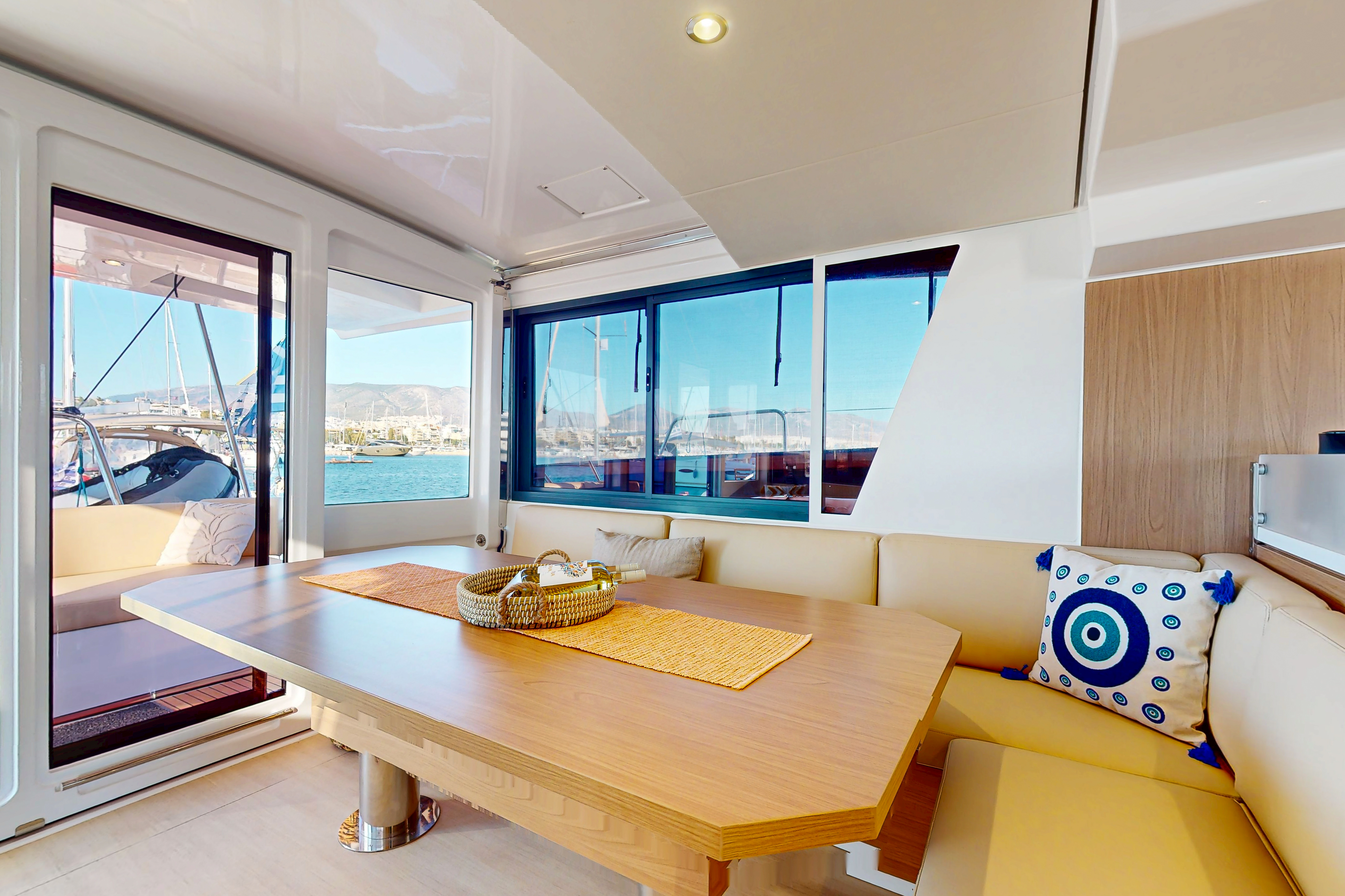 Yacht image 24