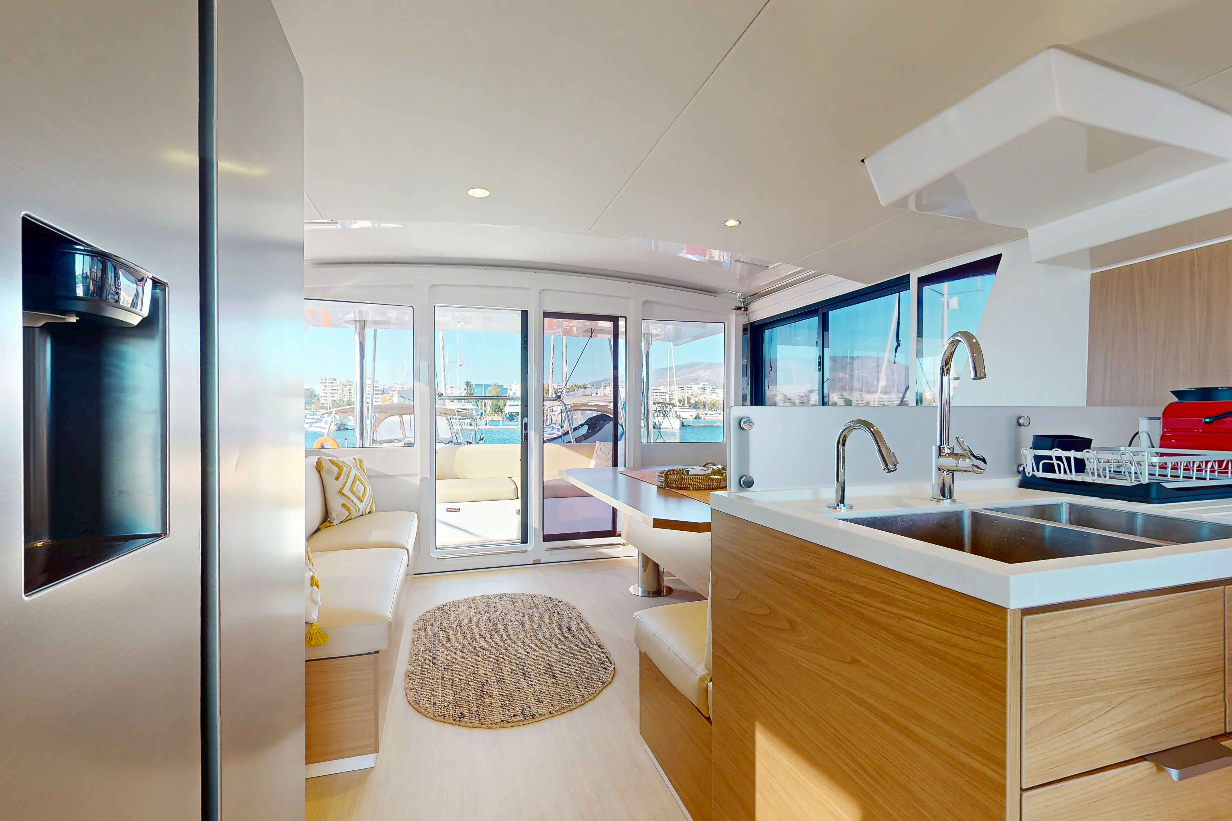 Yacht image 34